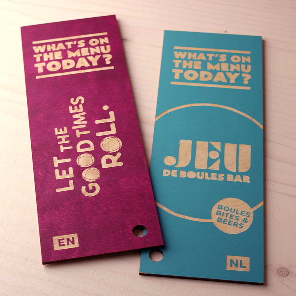 Houten menukaart covers voor JEU de boules bar