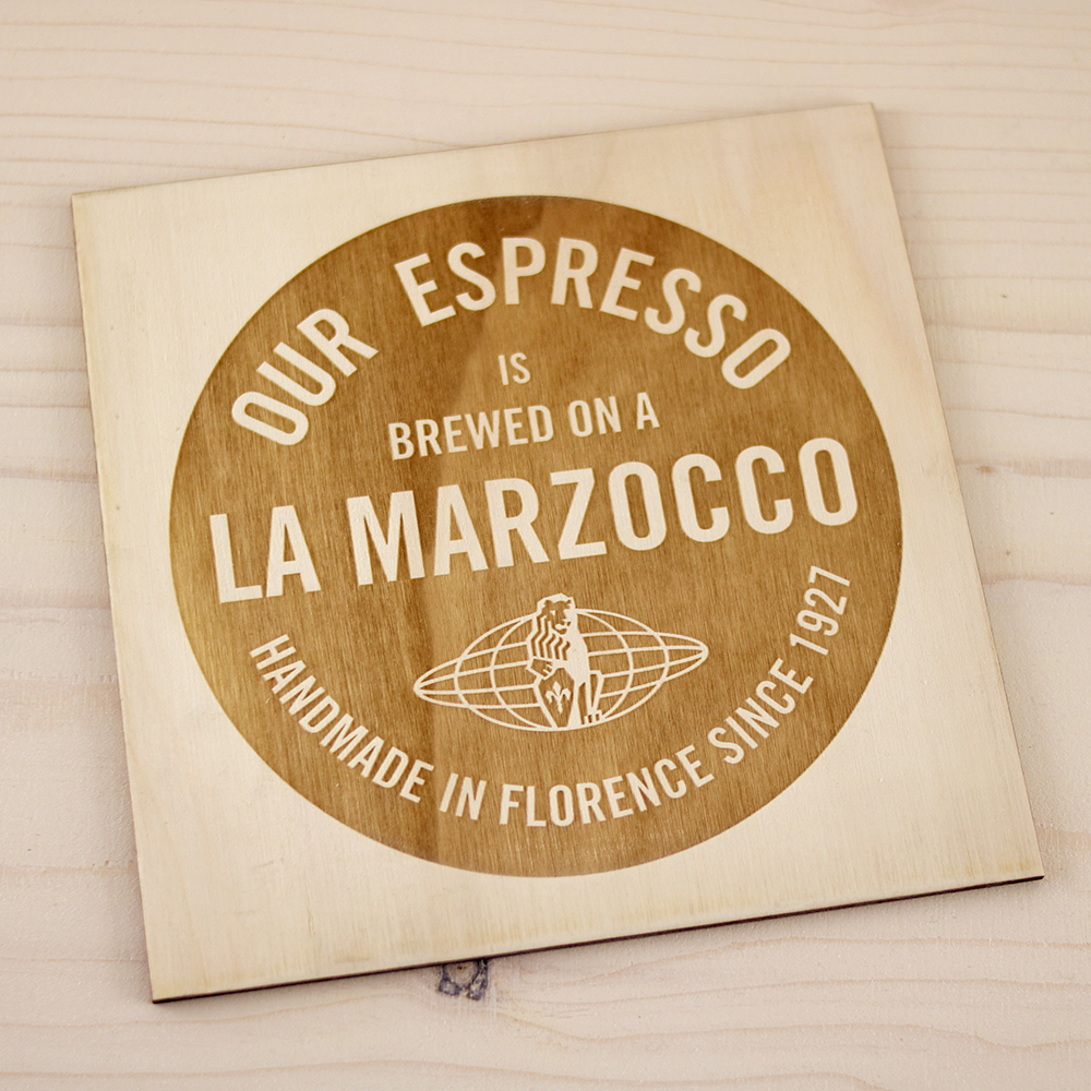 Schildje van hout voor La Marzocco