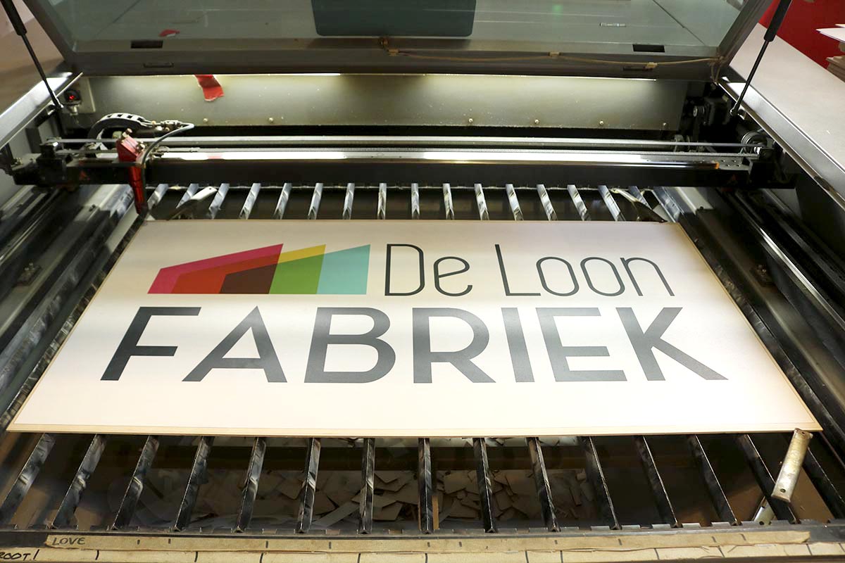 Laserbeest Bedrukte materialen lasersnijden